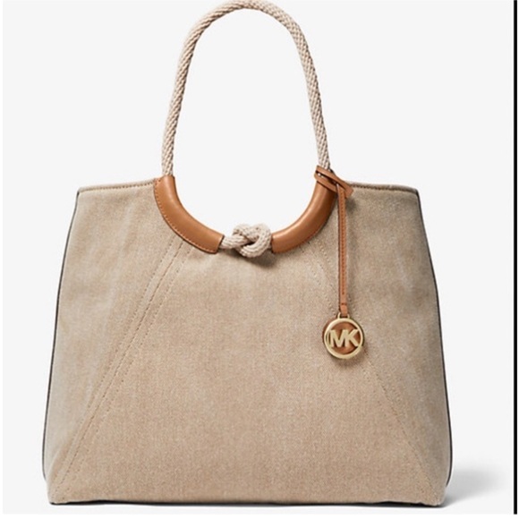 Michael Kors Handbags - 👛Michael Kors Isla Ring Brown Canvas Shoulder Tote Bag